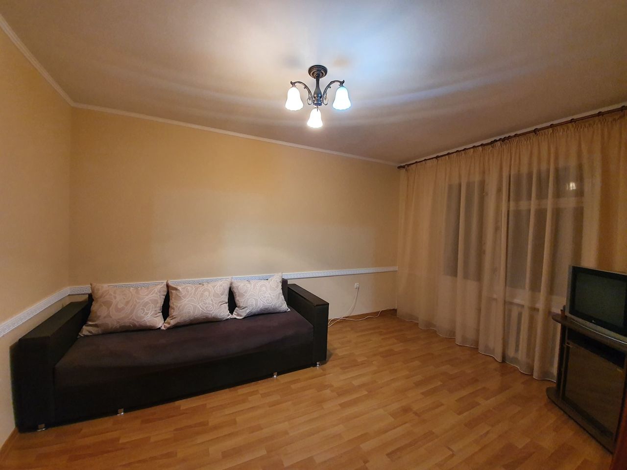 Se Da In Chirie Apartament Cu Odaie