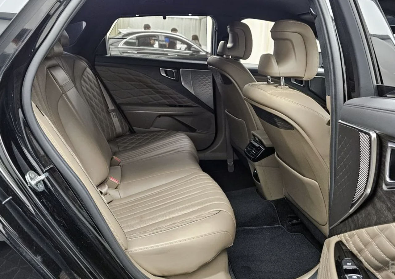 KIA K8 фото 8