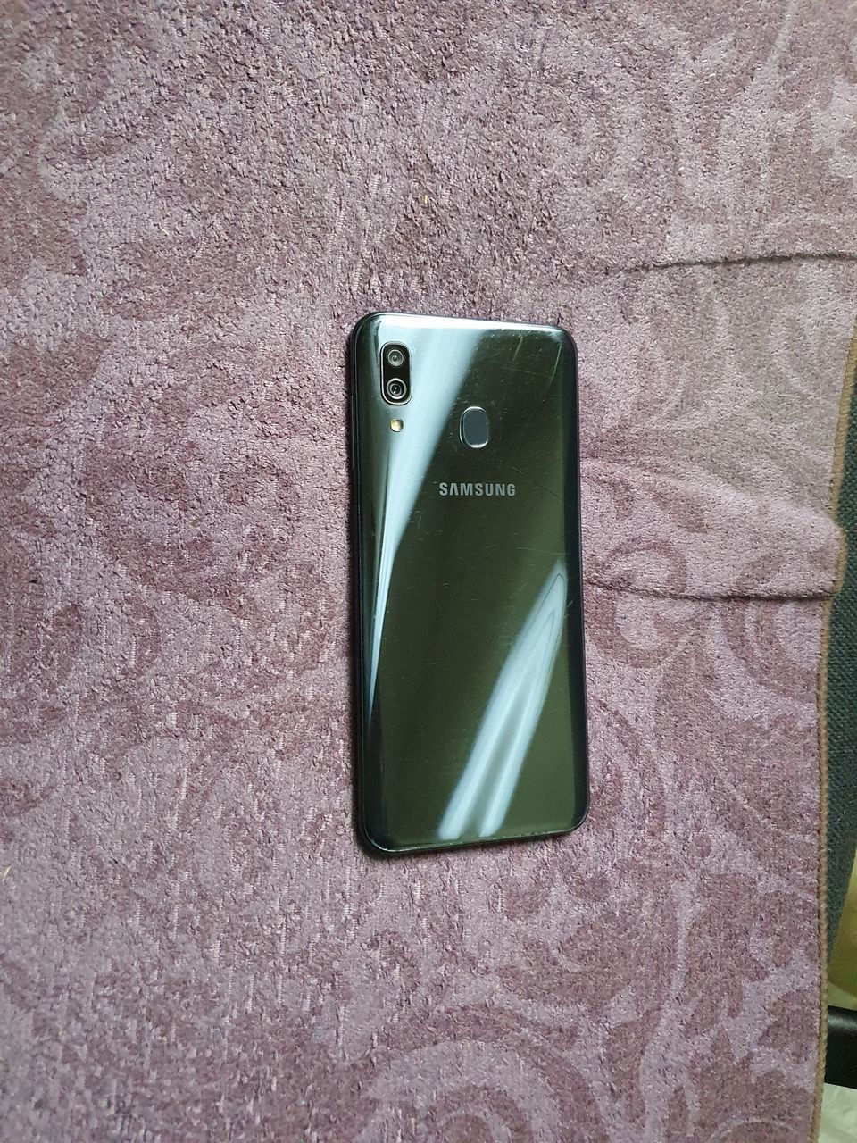 Samsung Galaxy A20 in cutie foto 1