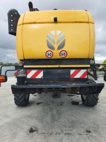New Holland foto 4