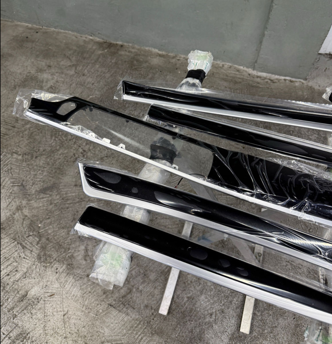Vând Set De Trimuri Cu Ambient Dedicat Pentru F10 - Unical foto 3