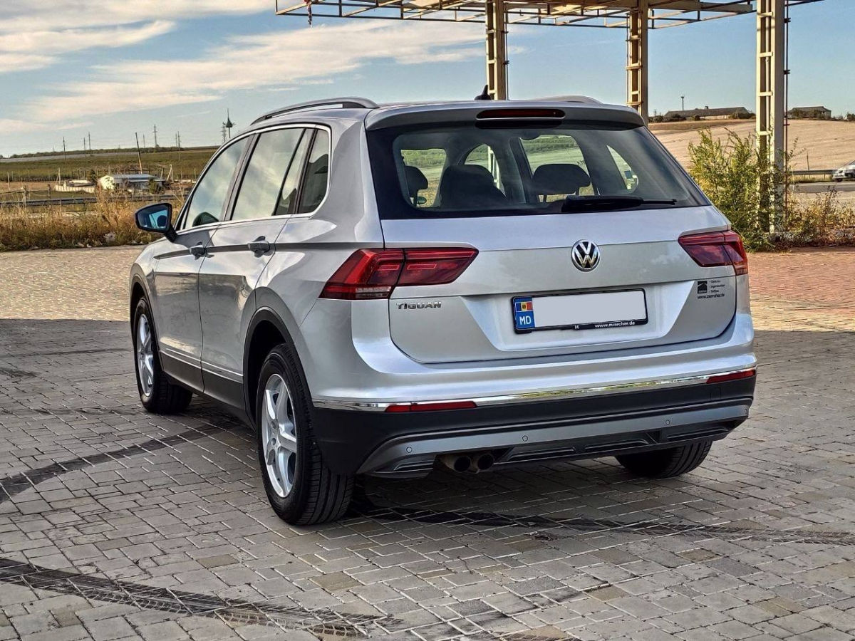 Volkswagen Tiguan foto 3