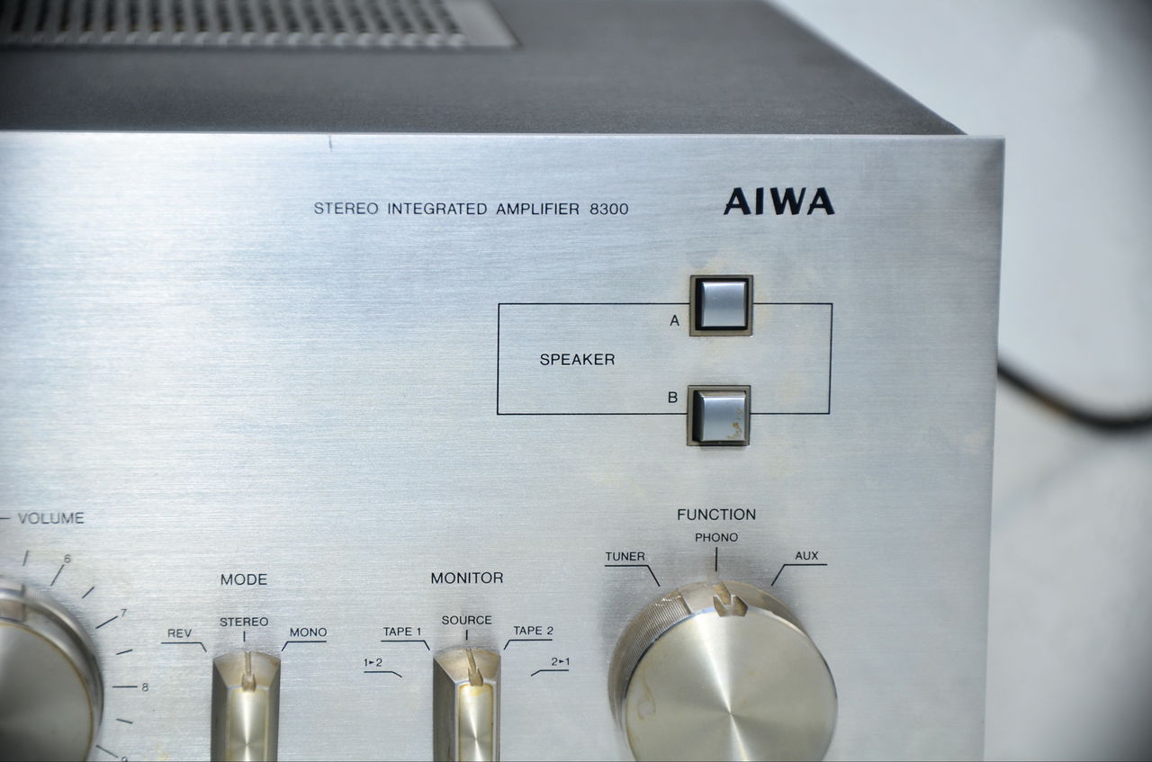 Vintage aiwa 8300 stereo integrated amplifier  с фонокорректором mm фото 1