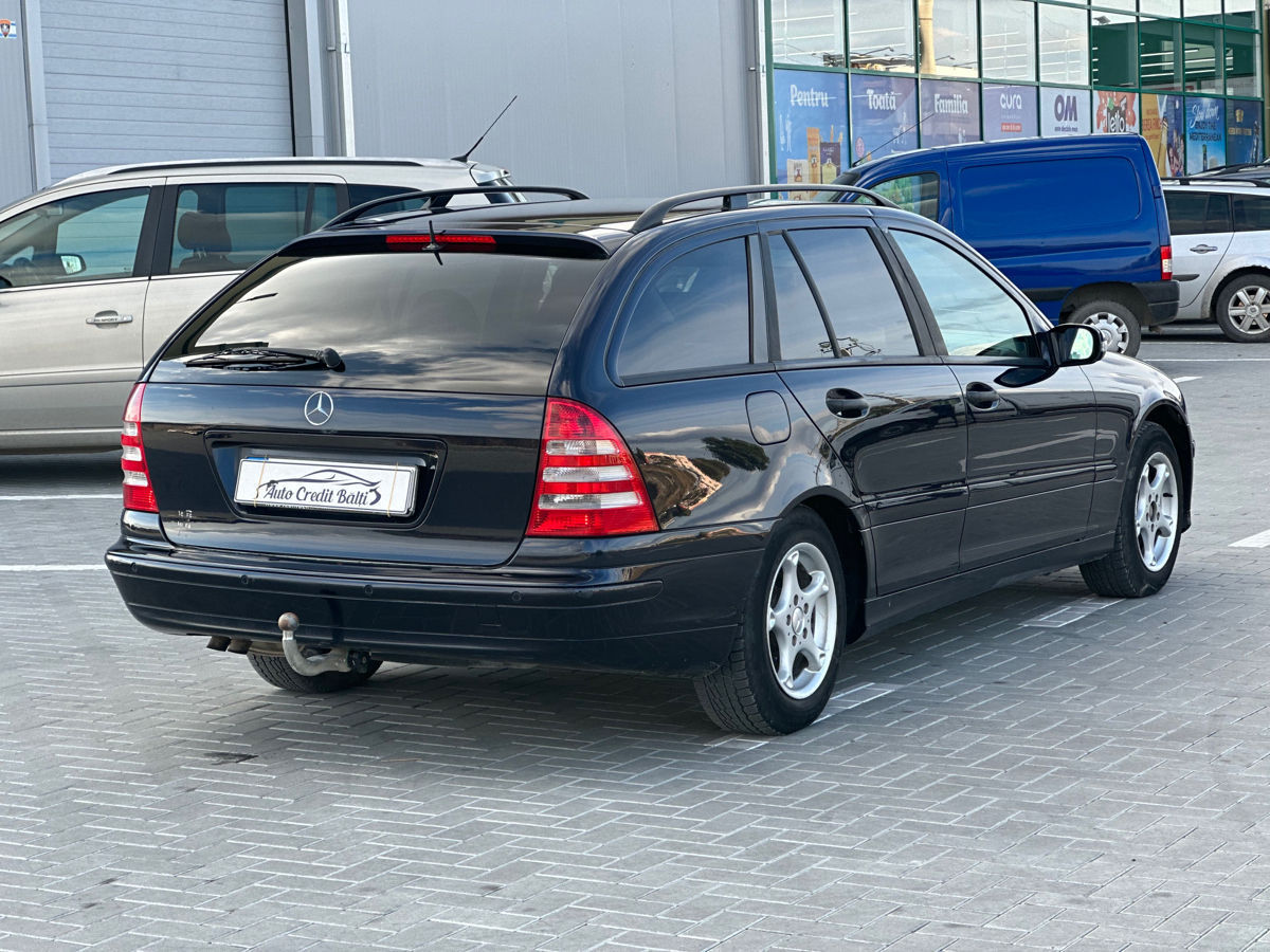 Mercedes C-Class foto 7