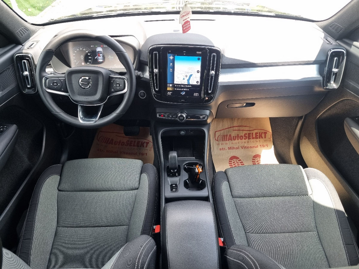 Volvo XC40 2023 photo 11
