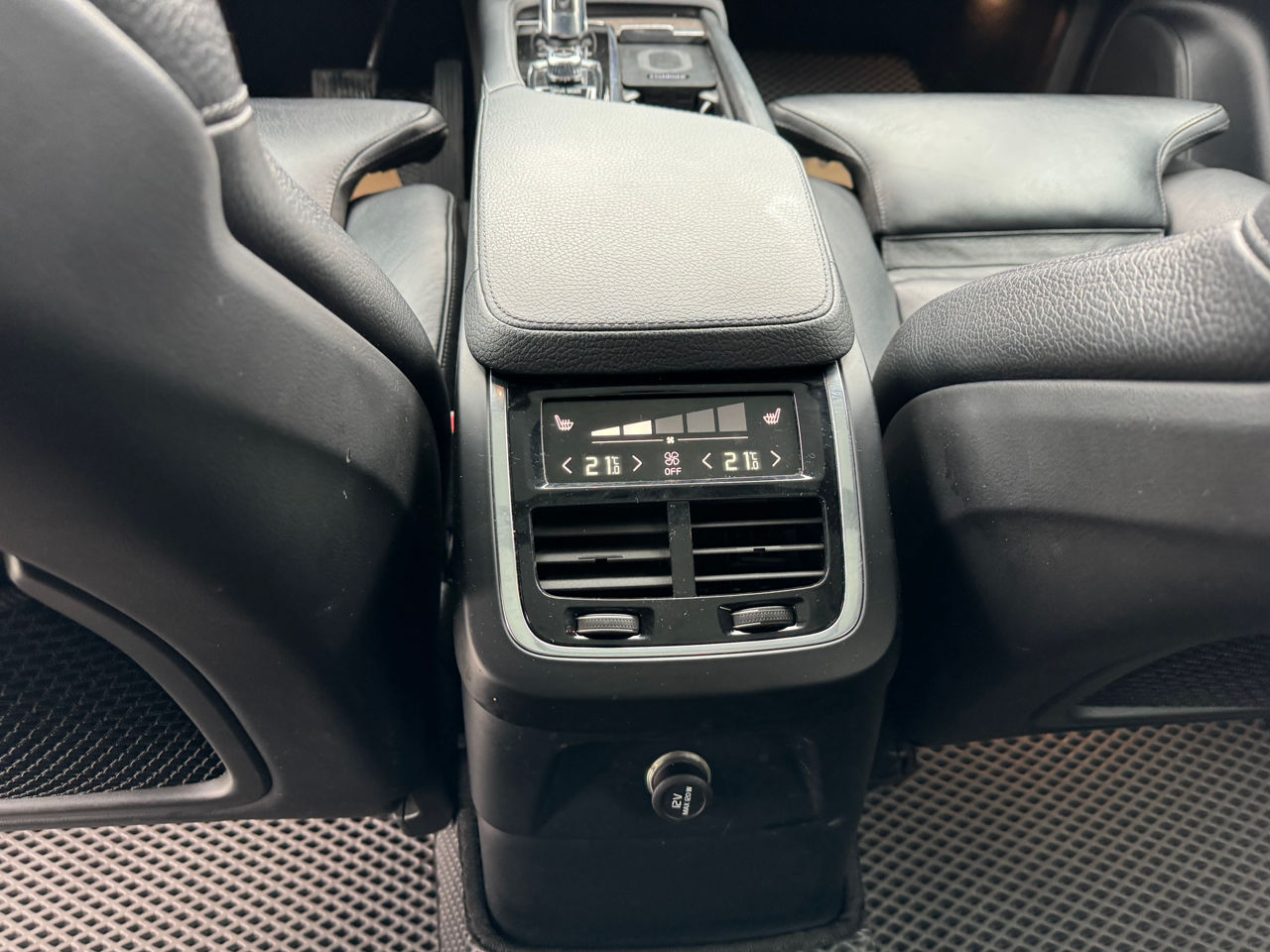 Volvo XC90 foto 10
