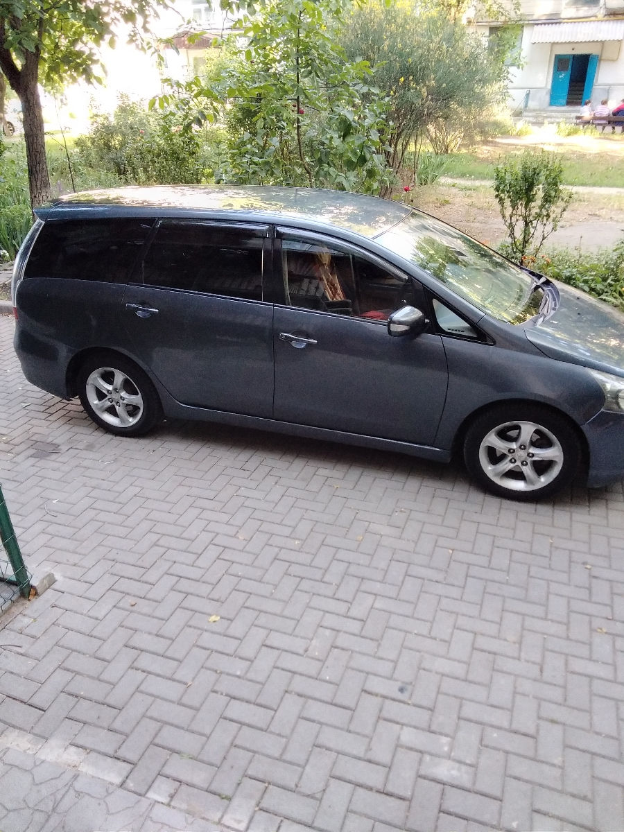 Mitsubishi Grandis foto 3