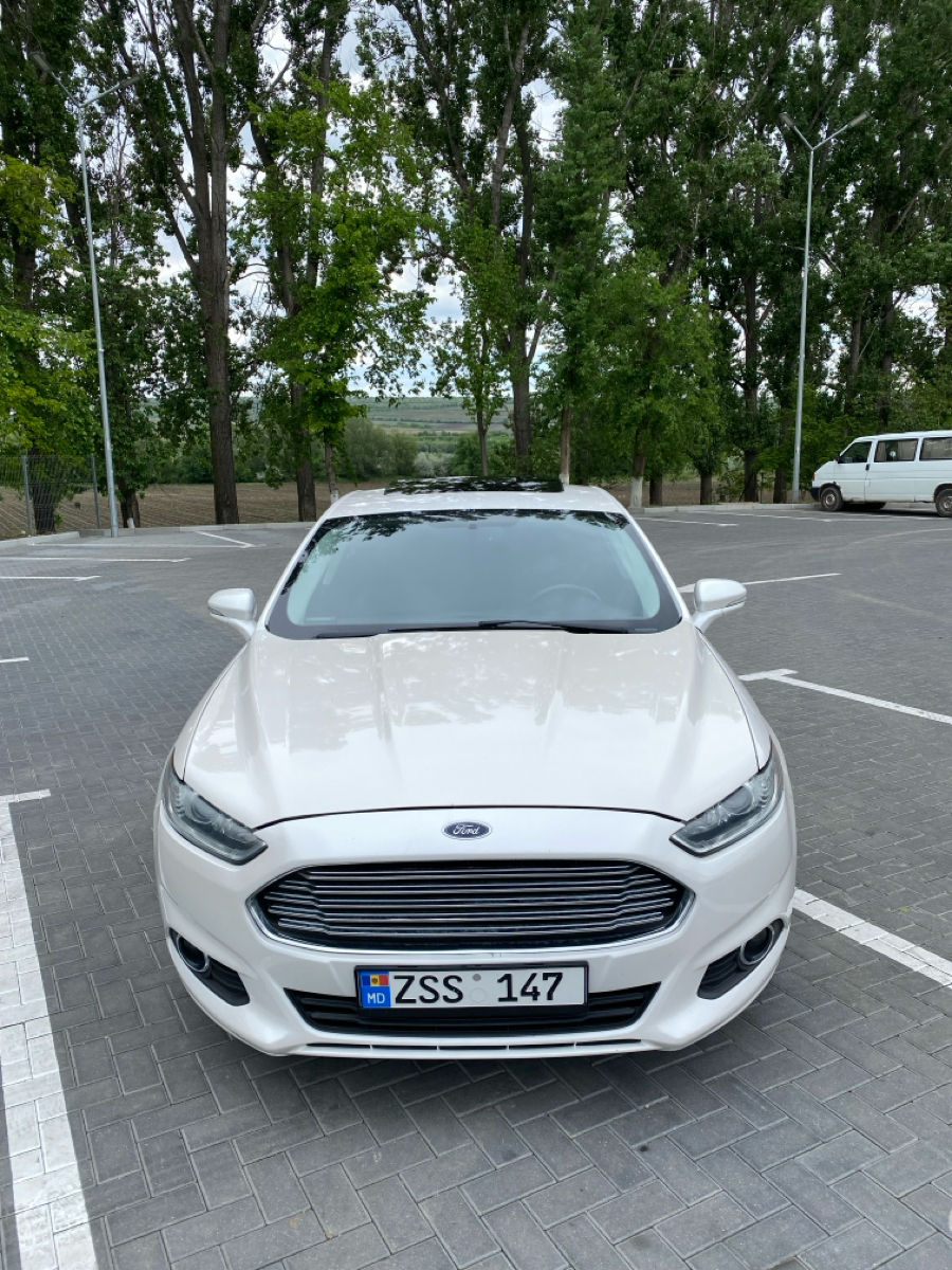 Ford Fusion foto 2