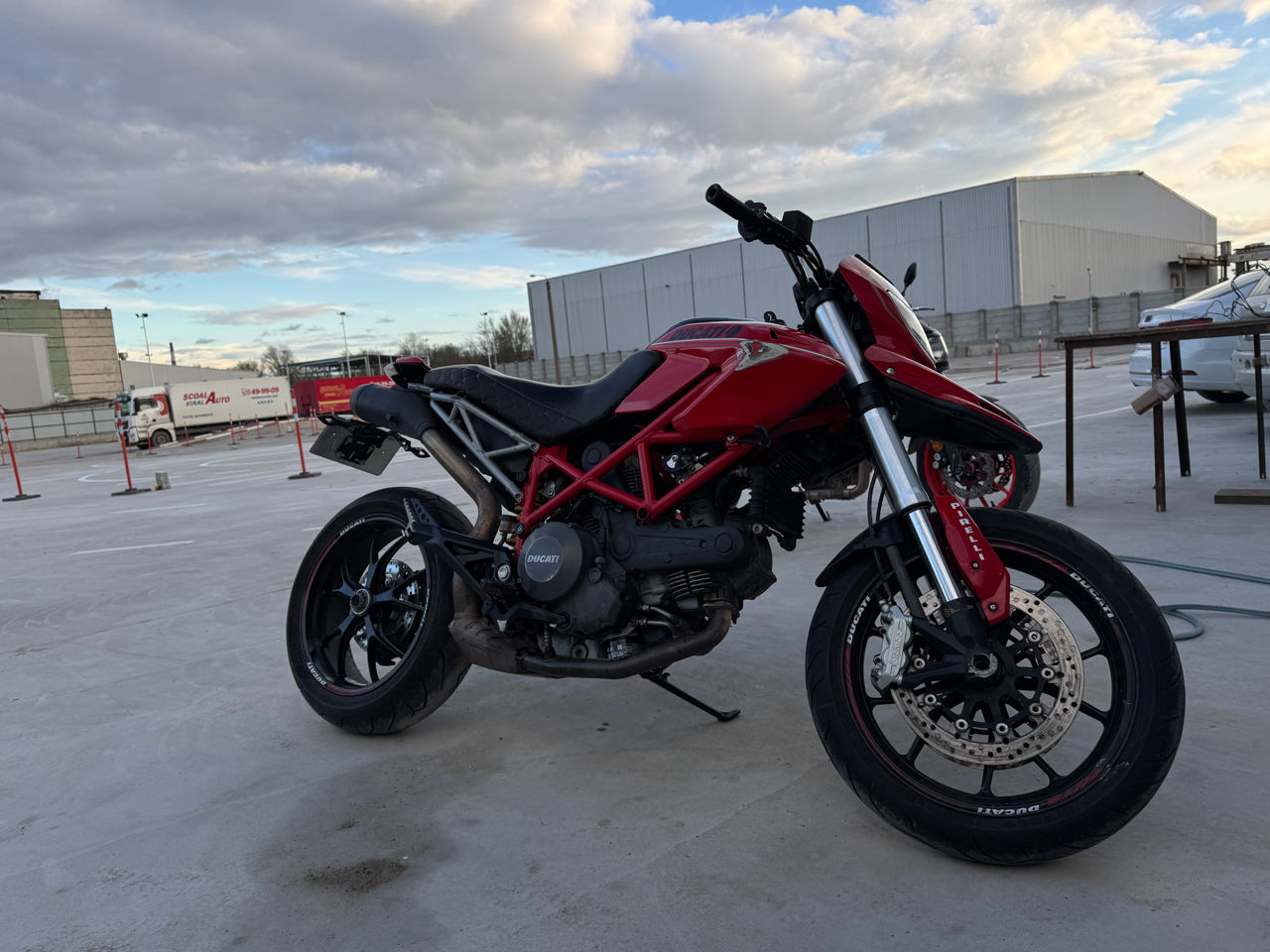 DucatiHupermotard796