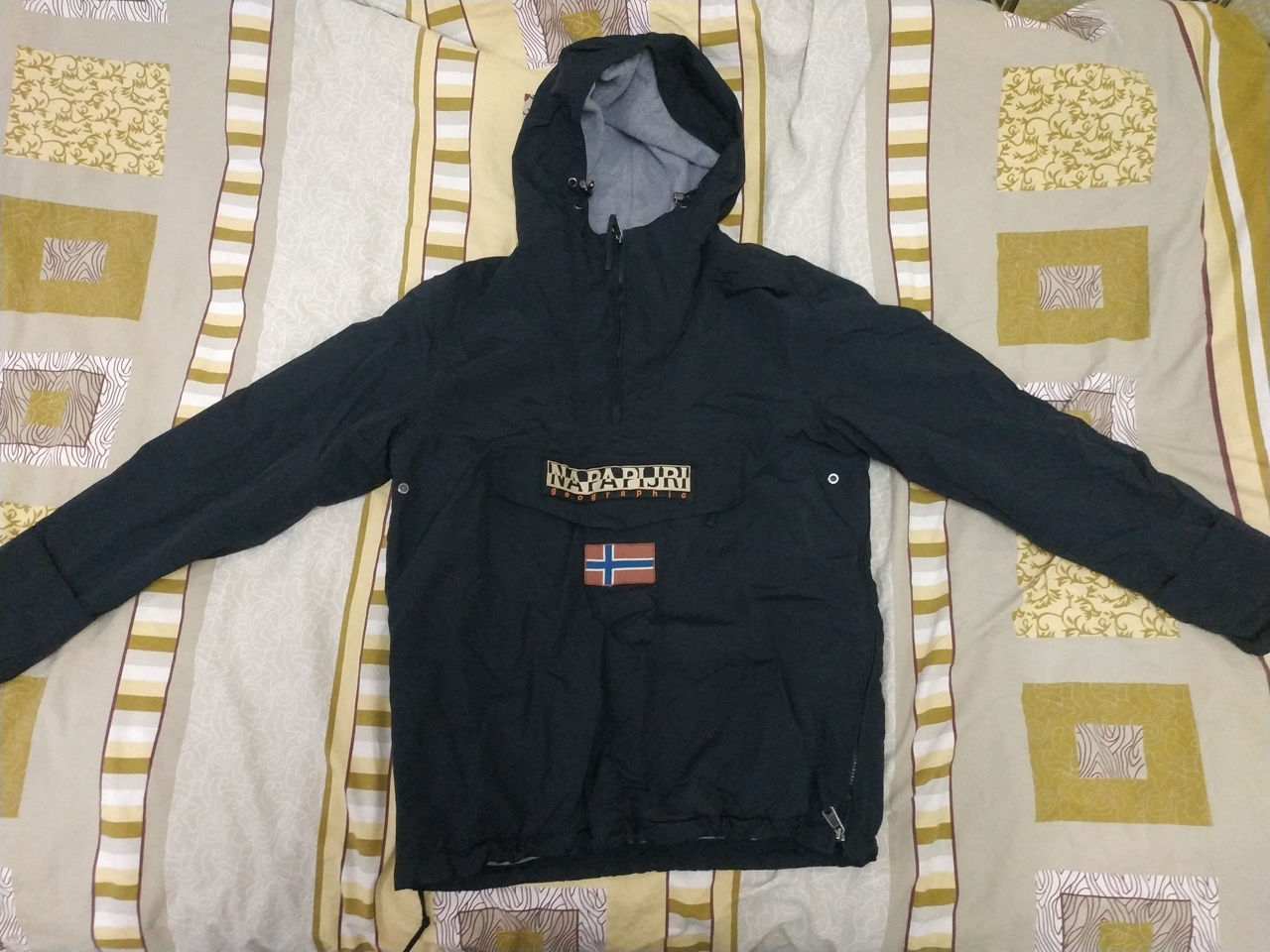 Продам анорак Napapijri