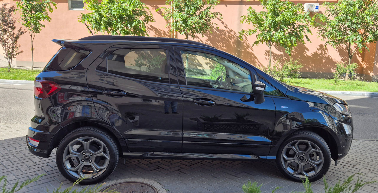 Ford EcoSport фото 10