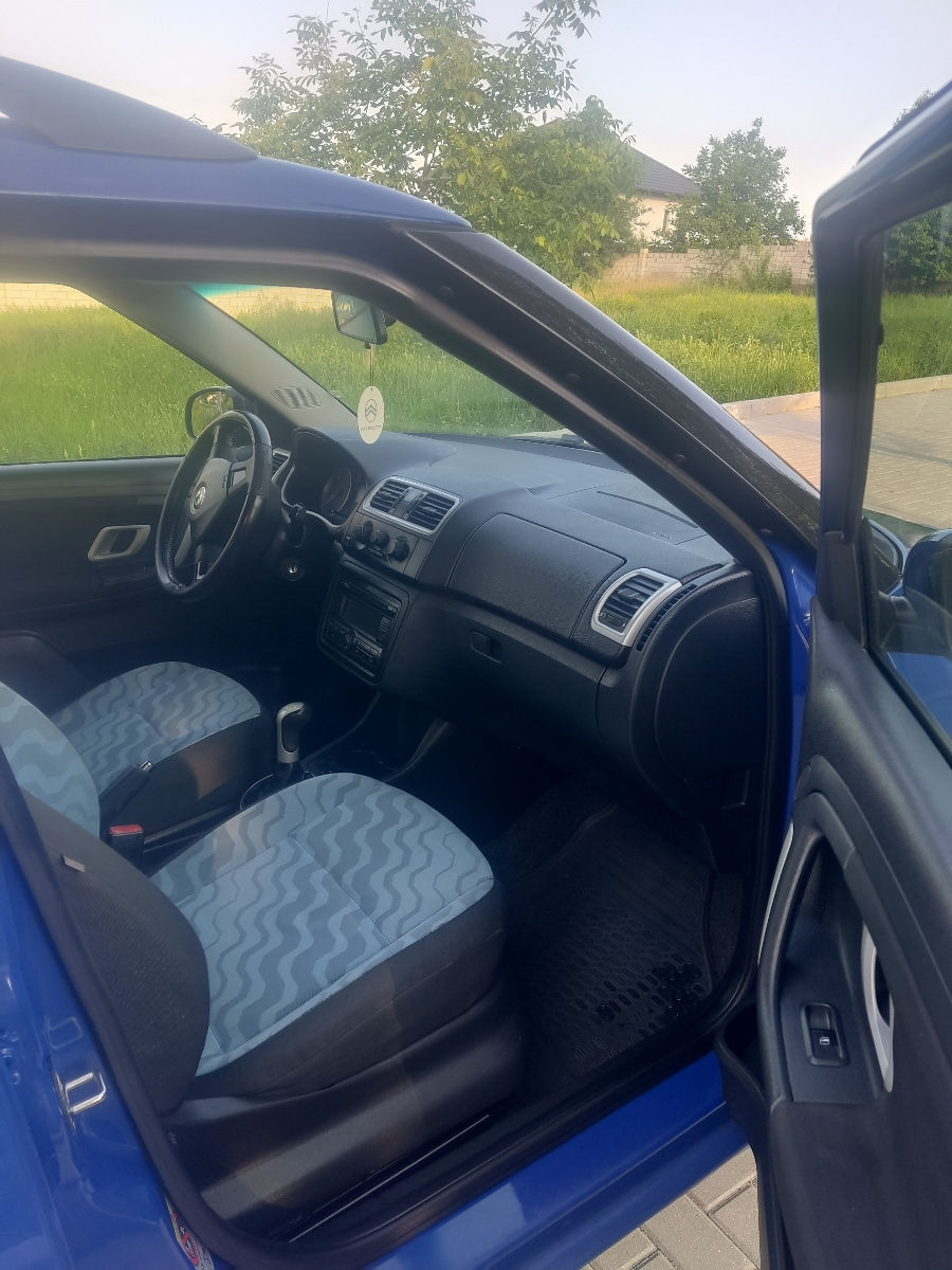 Skoda Fabia фото 6