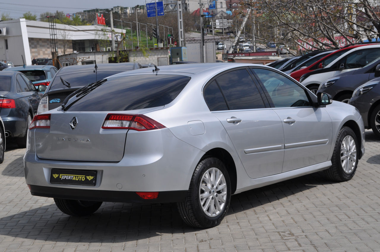 Renault Laguna foto 8