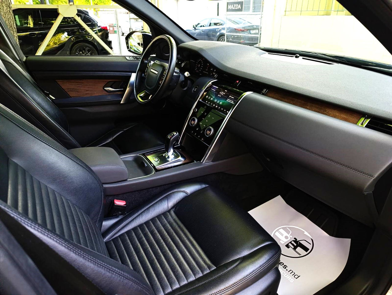 Land Rover Discovery Sport фото 16