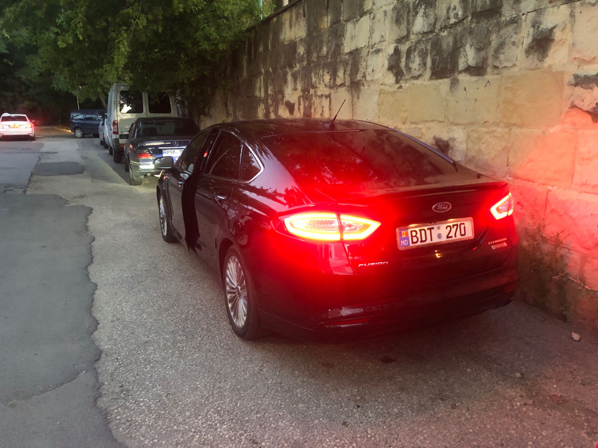 Ford Fusion foto 7