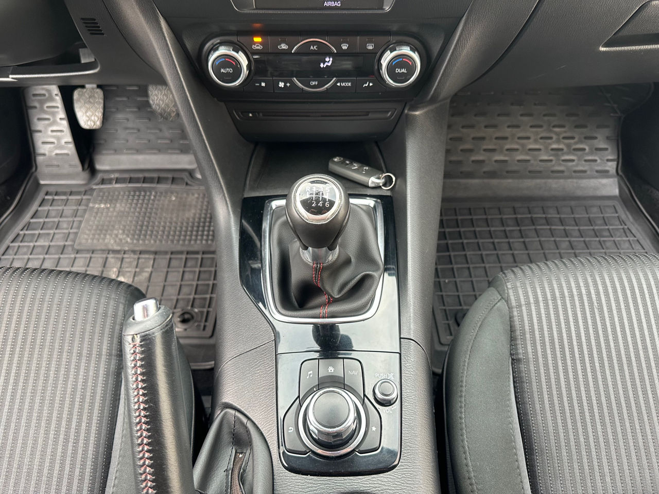 Mazda 3 foto 15