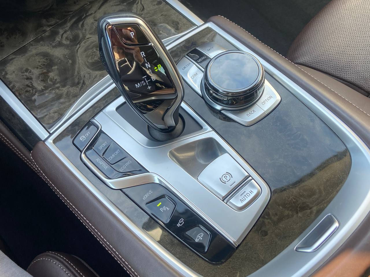 BMW 7 Series foto 13