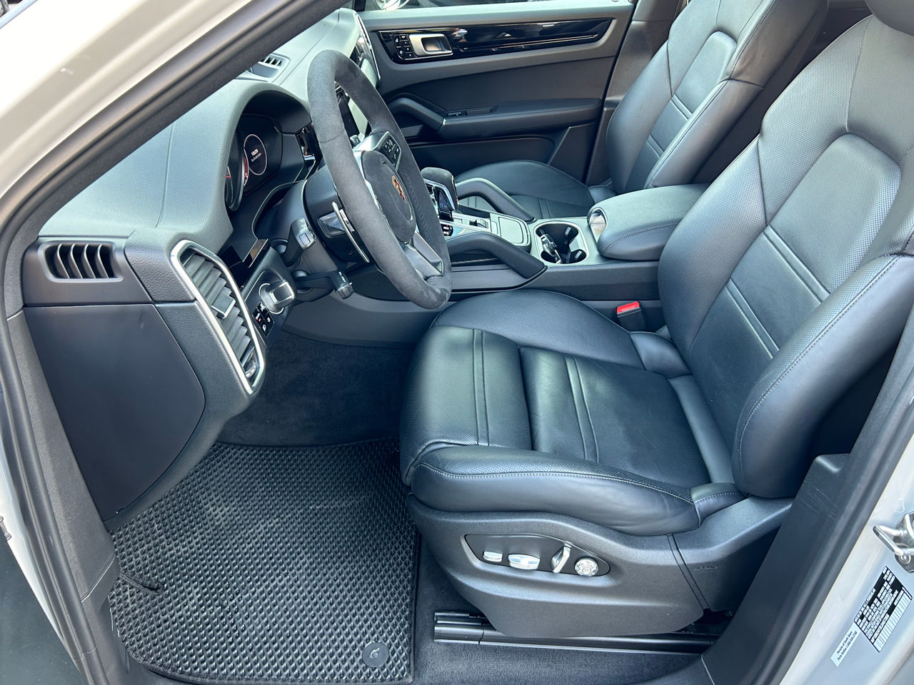 Porsche Cayenne Coupe foto 7