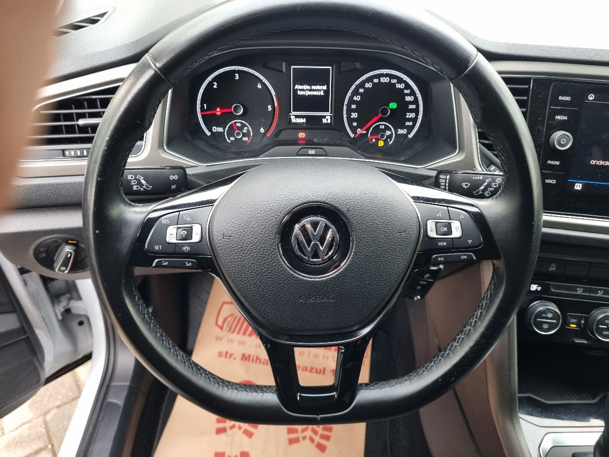 Volkswagen T-Roc 2020 photo 17