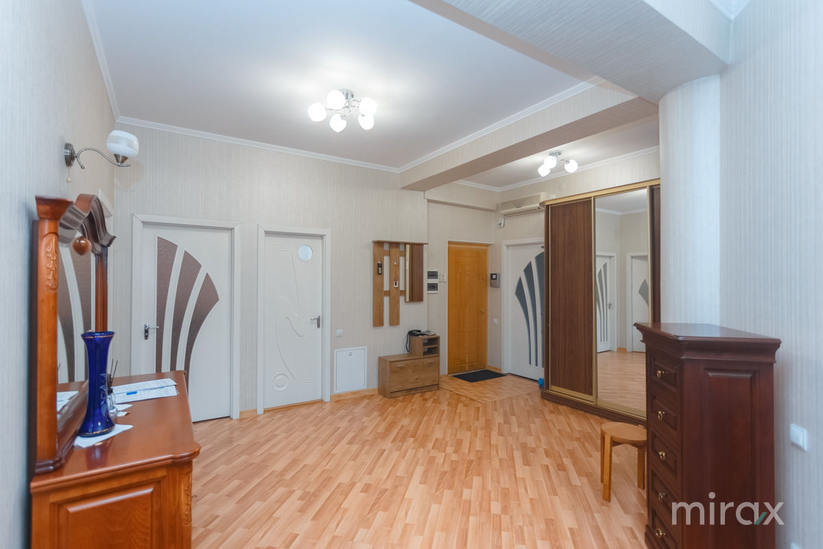 Apartament cu 3 camere, 117 m², Centru, Chișinău foto 4