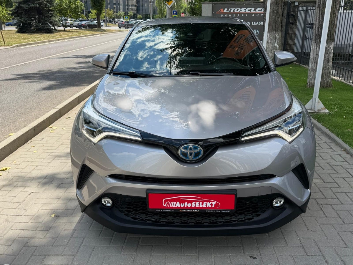 Toyota C-HR 2019 photo 2