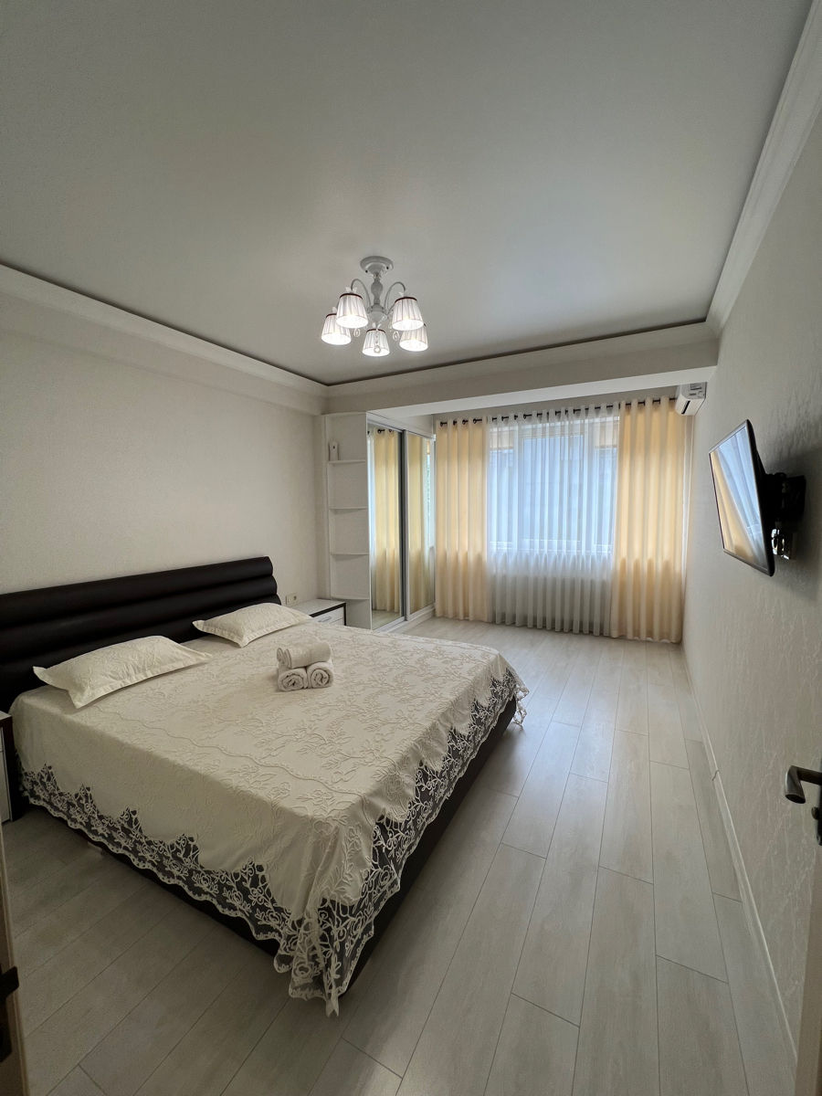 Apartament cu 1 cameră, 45 m², Centru, Chișinău foto 2