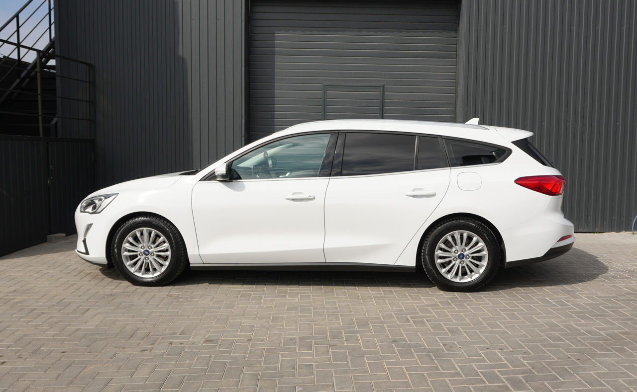Ford Focus- Прокат // Rent // Chirie фото 2