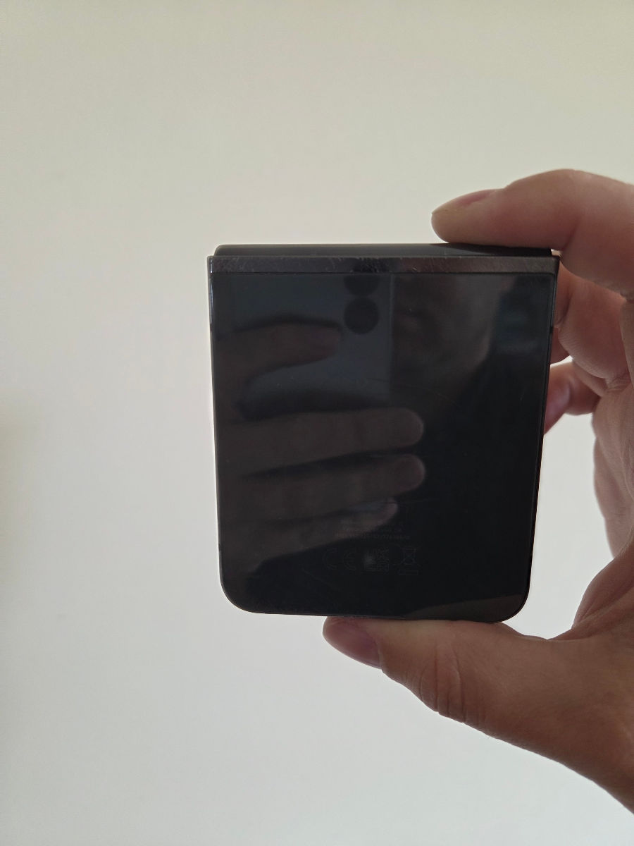 Samsung galaxy Z Filip 5 foto 1