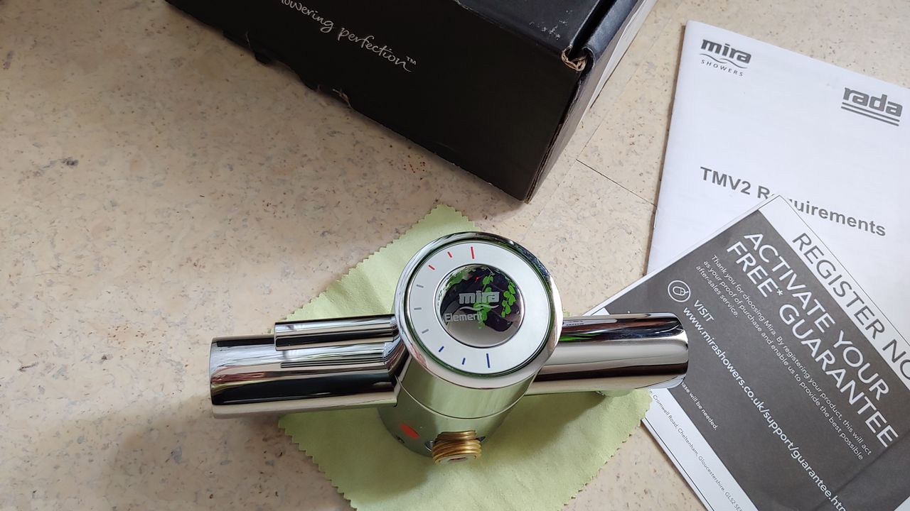 Mira Element EV термостатный смеситель для душа