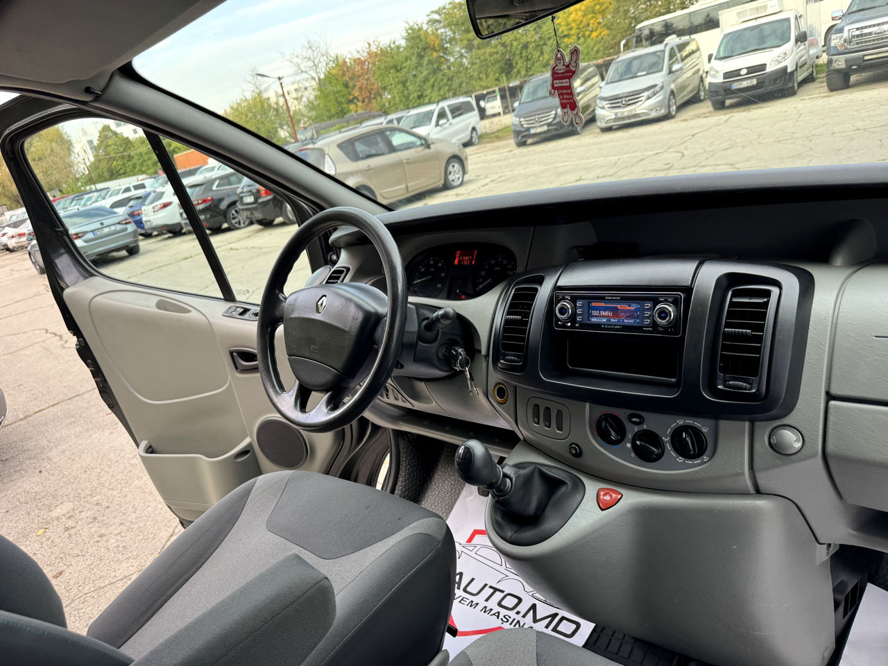 Renault Trafic 6 locuri foto 8