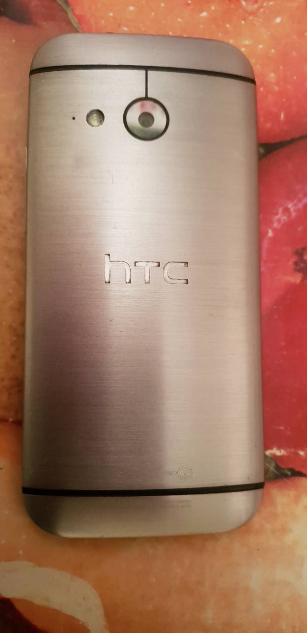 Продаю HTC One mini 2