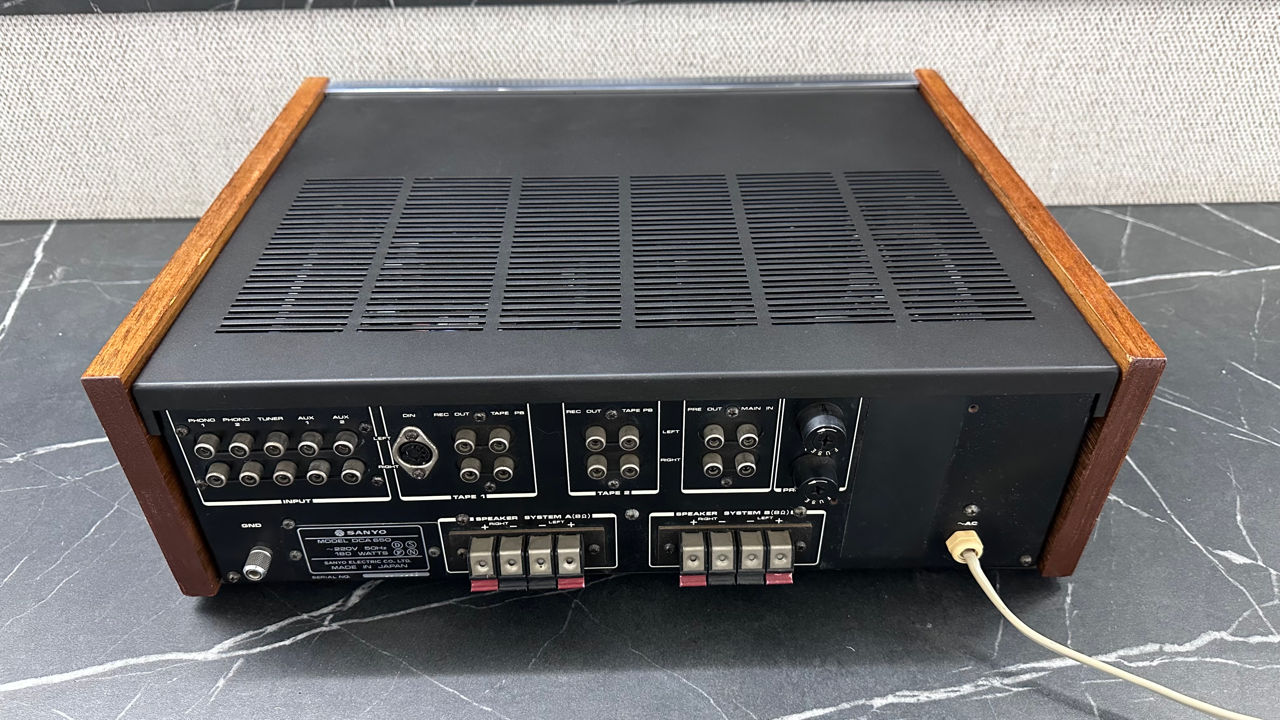 Integrated amplifier Sanyo DCA-650 HIfi 2*45W Starea ideală!  foto 2