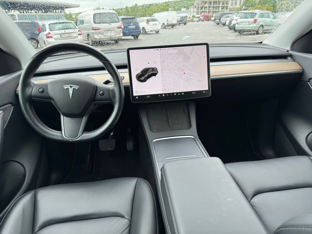 Tesla Model Y foto 8
