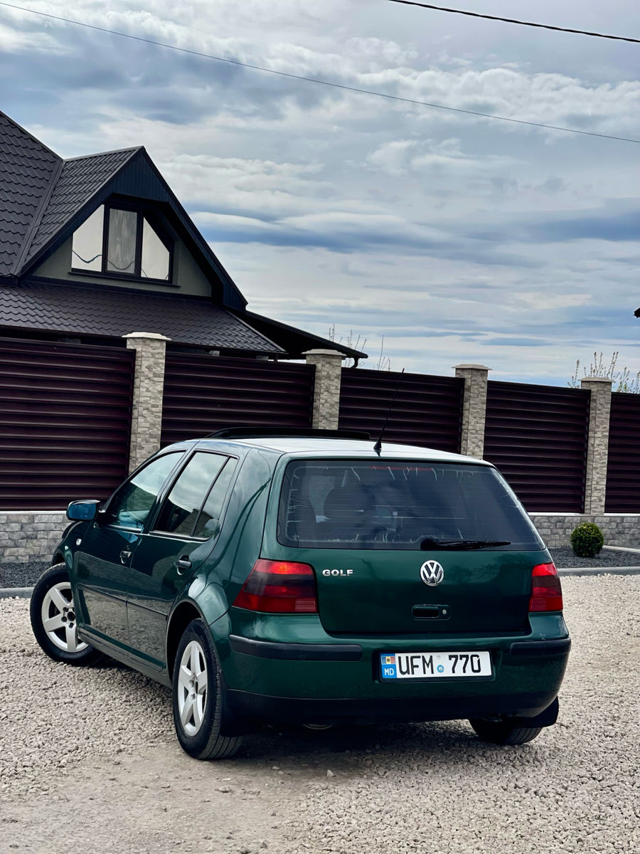 Volkswagen Golf foto 2