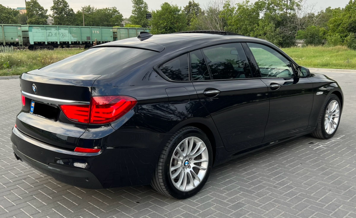 BMW 5 Series foto 4