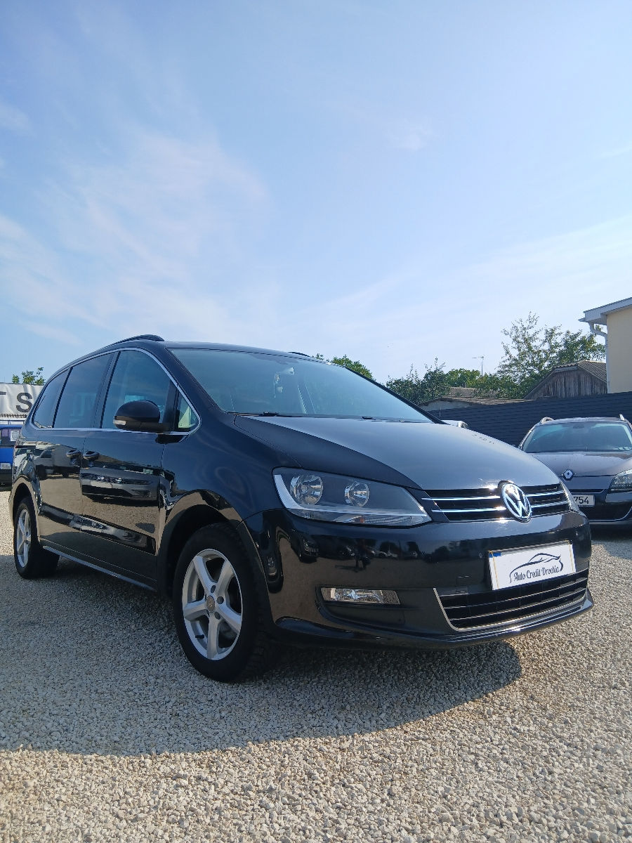 Volkswagen Sharan 2010 г. с пробегом 181502 км, Бензин, 9100 €