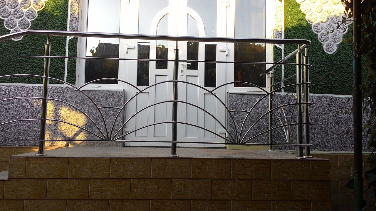Перила из нержавейки , плексиглас и алюминия!!! balustrade din inox , plexiglas si aluminiu. фото 6