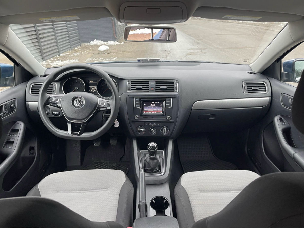 Volkswagen Jetta foto 5