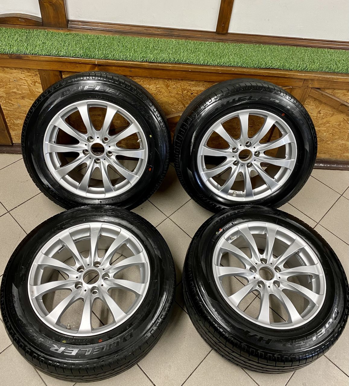 Bridgestone 235/60/R18. 5x120