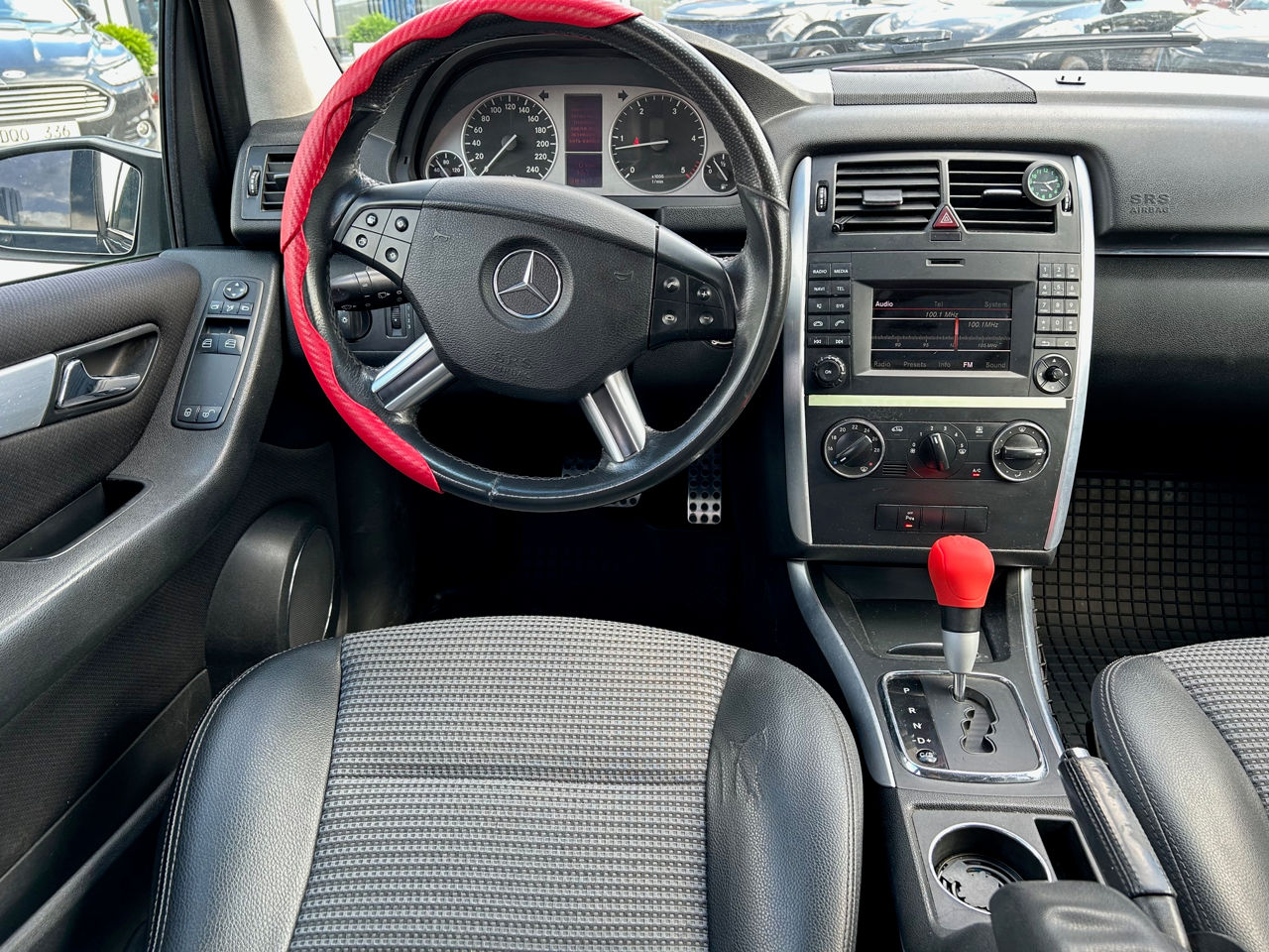 Mercedes B-Class foto 7
