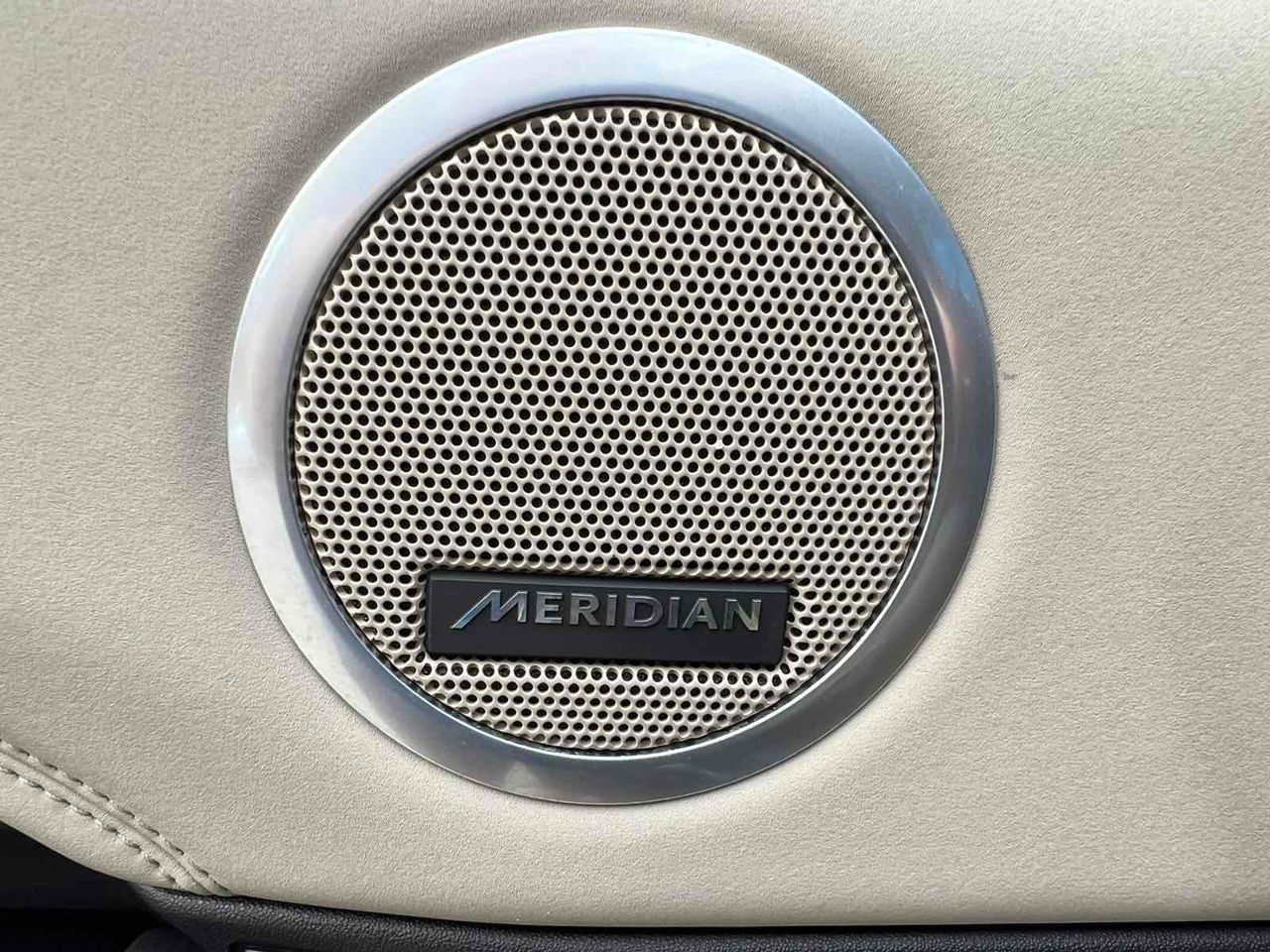 Land Rover Discovery фото 15