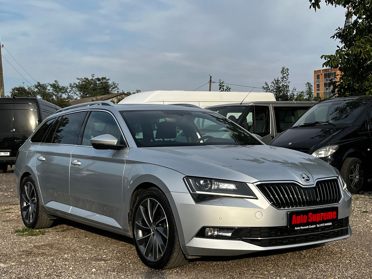 Skoda Superb foto 0