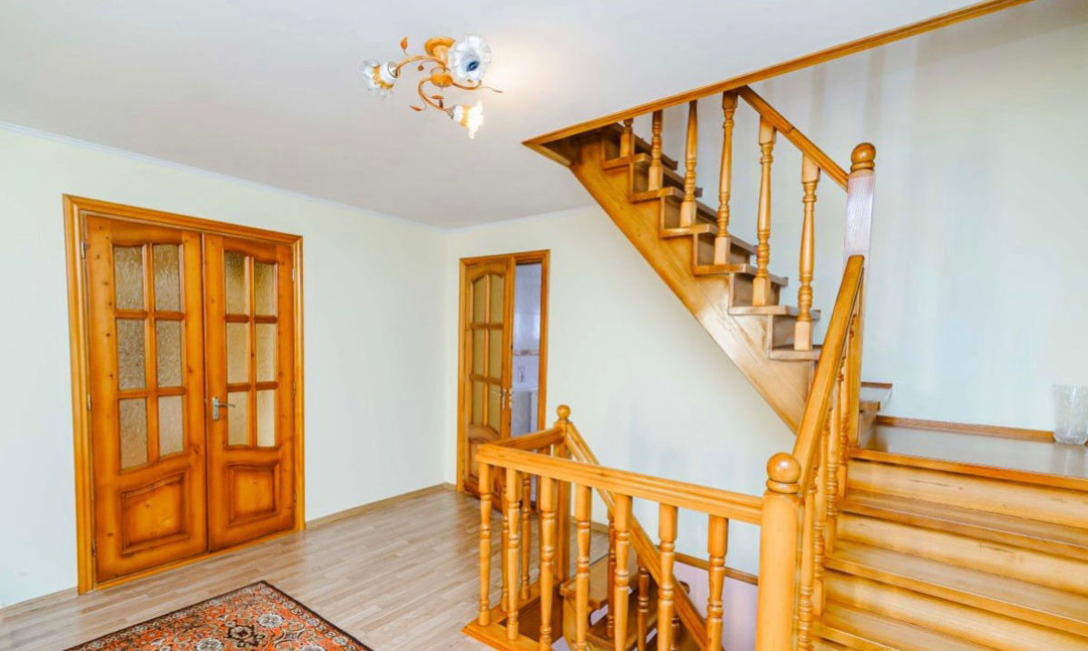 Se vinde casă superba, r-nul Ialoveni, Nimoreni!! foto 3