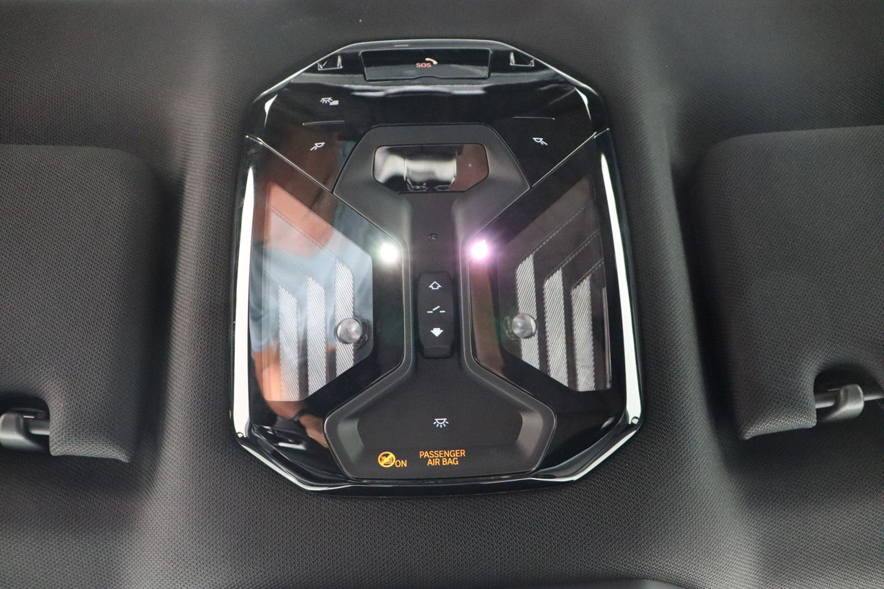 BMW i7 foto 8