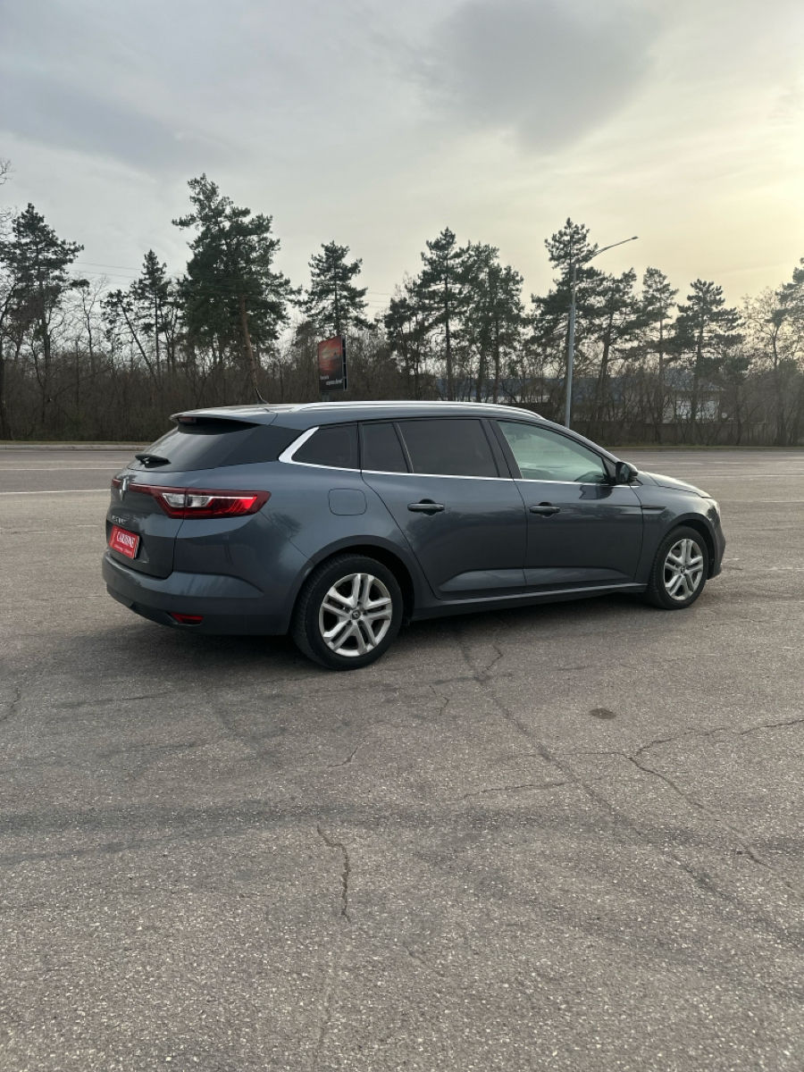 Renault Megane фото 2