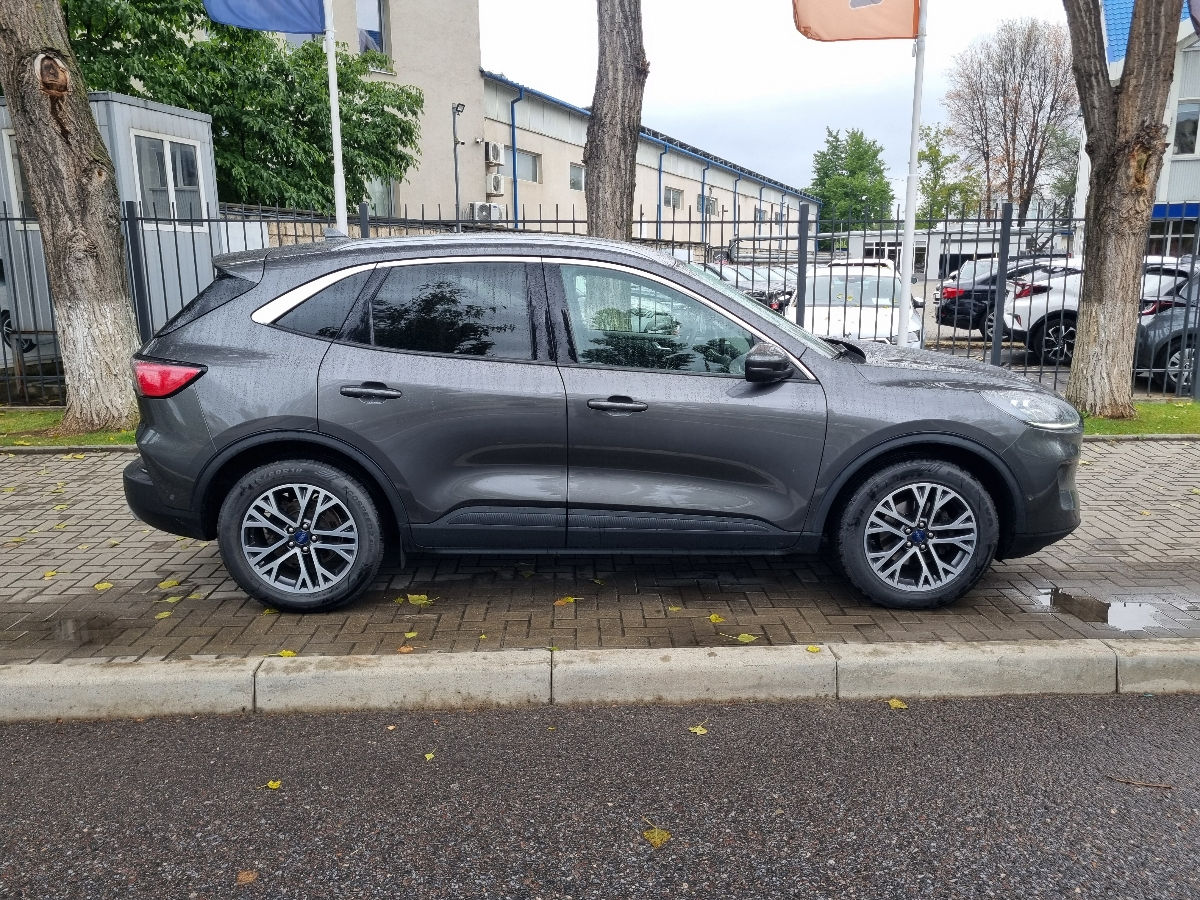 Ford Kuga 2022 photo 3