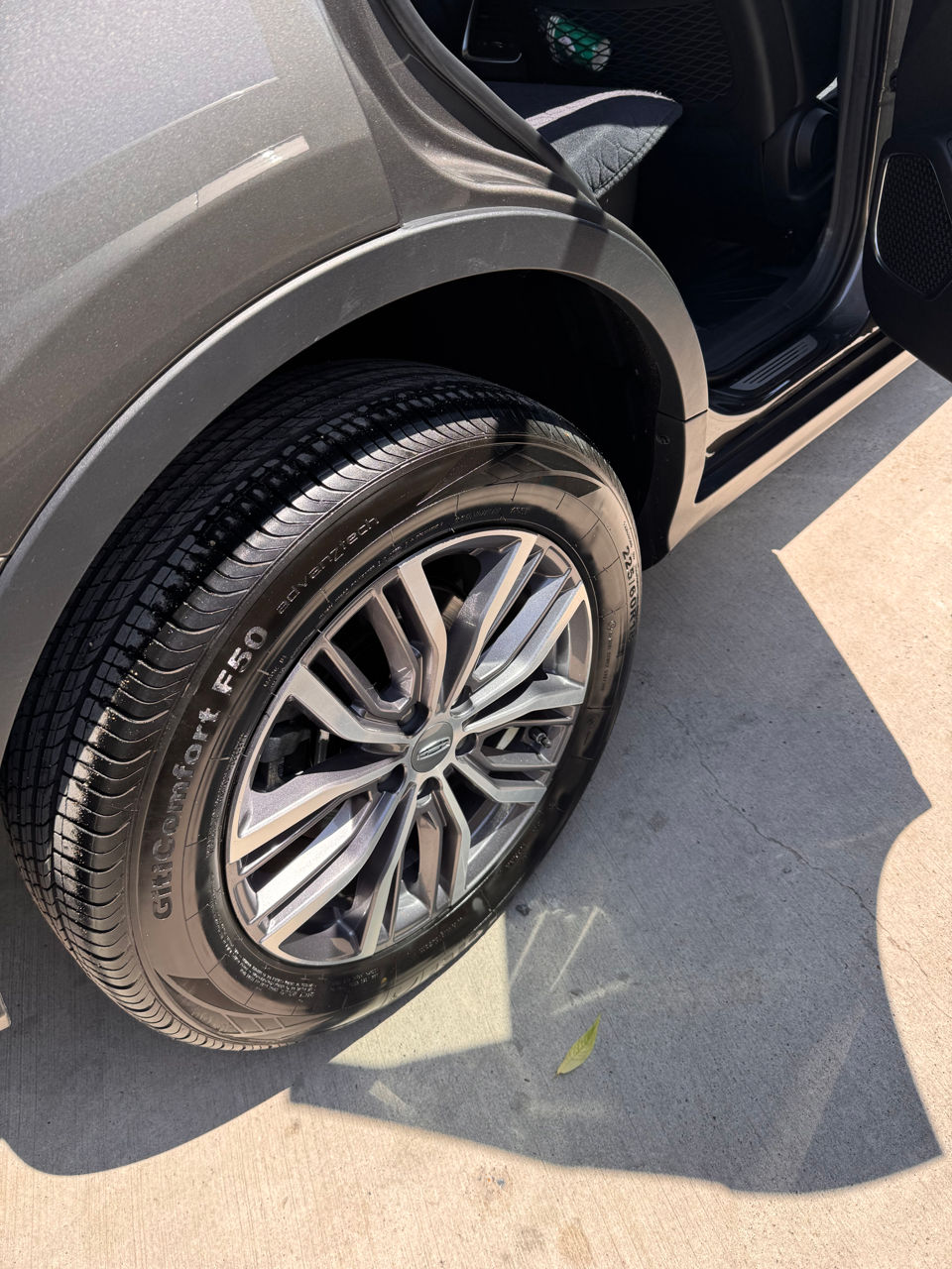 Geely Atlas Pro foto 2