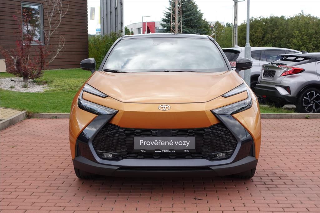 Toyota C-HR foto 1