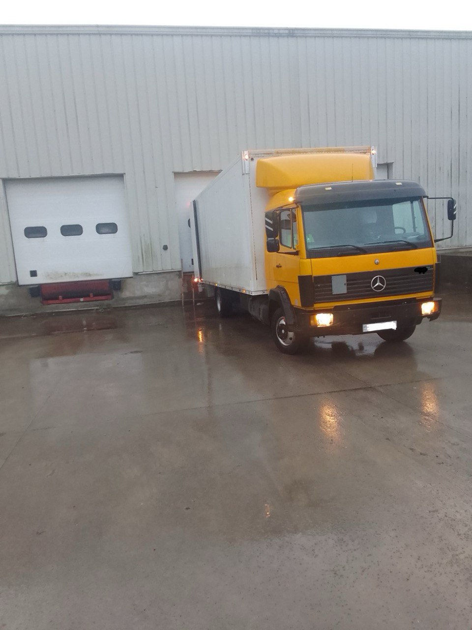 Mercedes 1117 фото 3