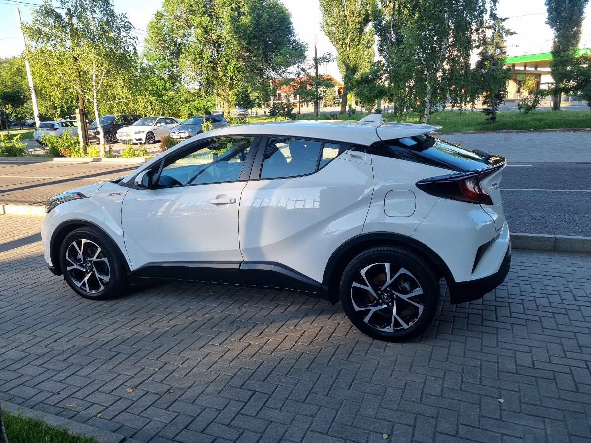 Toyota C-HR 2021 photo 8